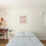 Charming 21M Studio In Paris 20 With Shared Terrace