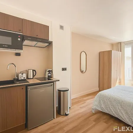 Appartamento Charming 21m In 20 With Shared Terrace Parigi